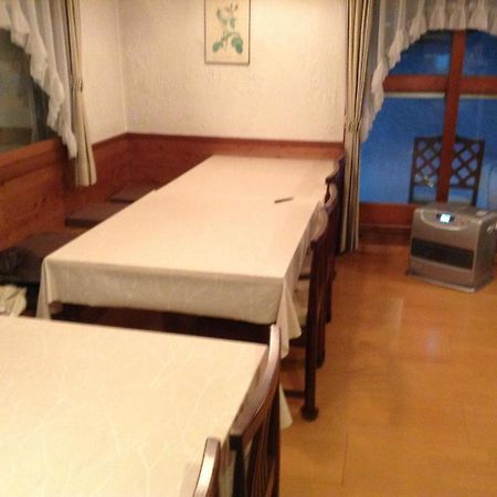 Pension Roku Hakuba Buitenkant foto